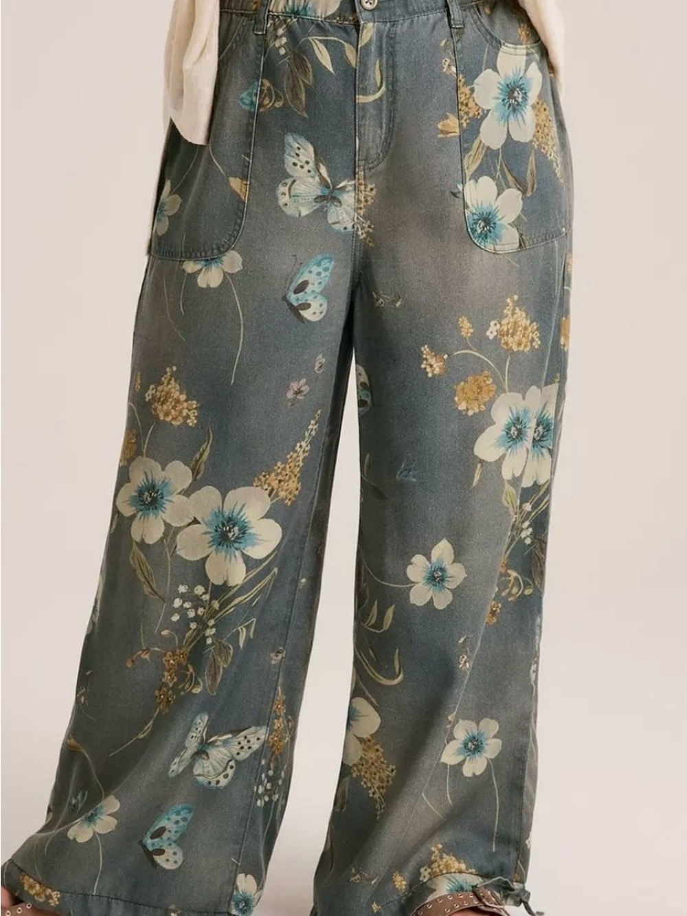 torrid Sage Green Floral & Butterfly Wide-Leg Satin Pants - Picture 2 of 5